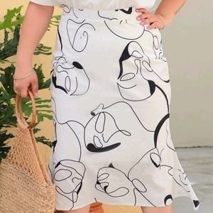 NWT SHEIN Figure Print Midi Skirt
